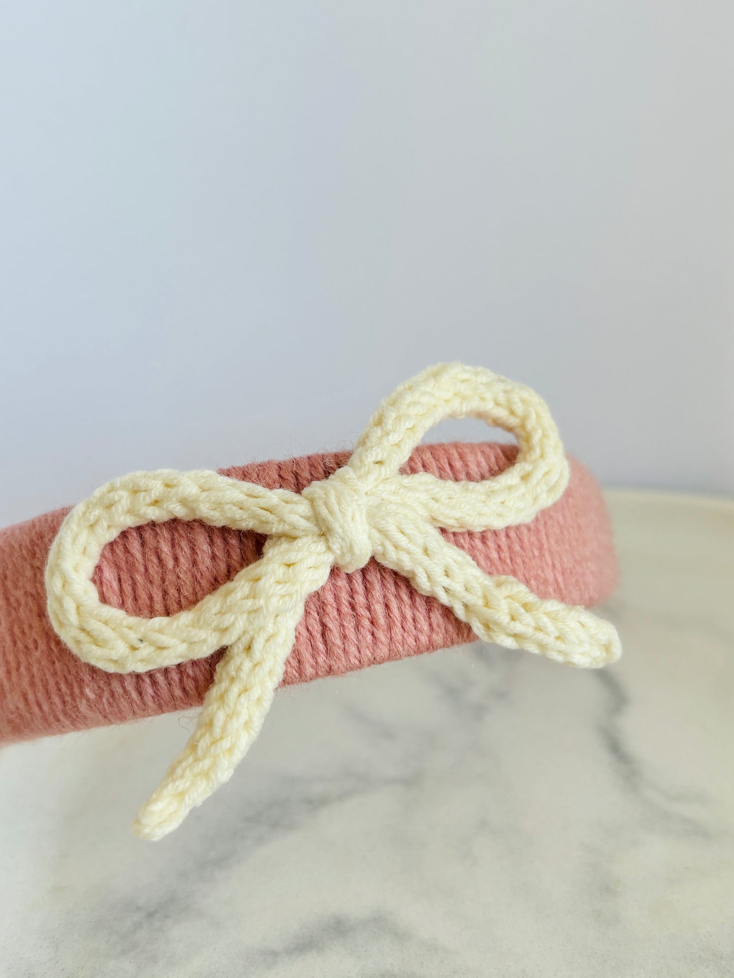 ,,Baltas kaspinėlis''