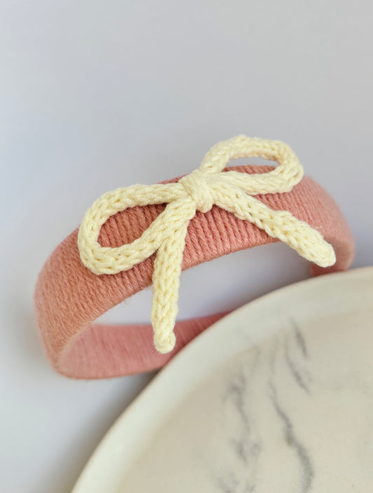 ,,Baltas kaspinėlis''