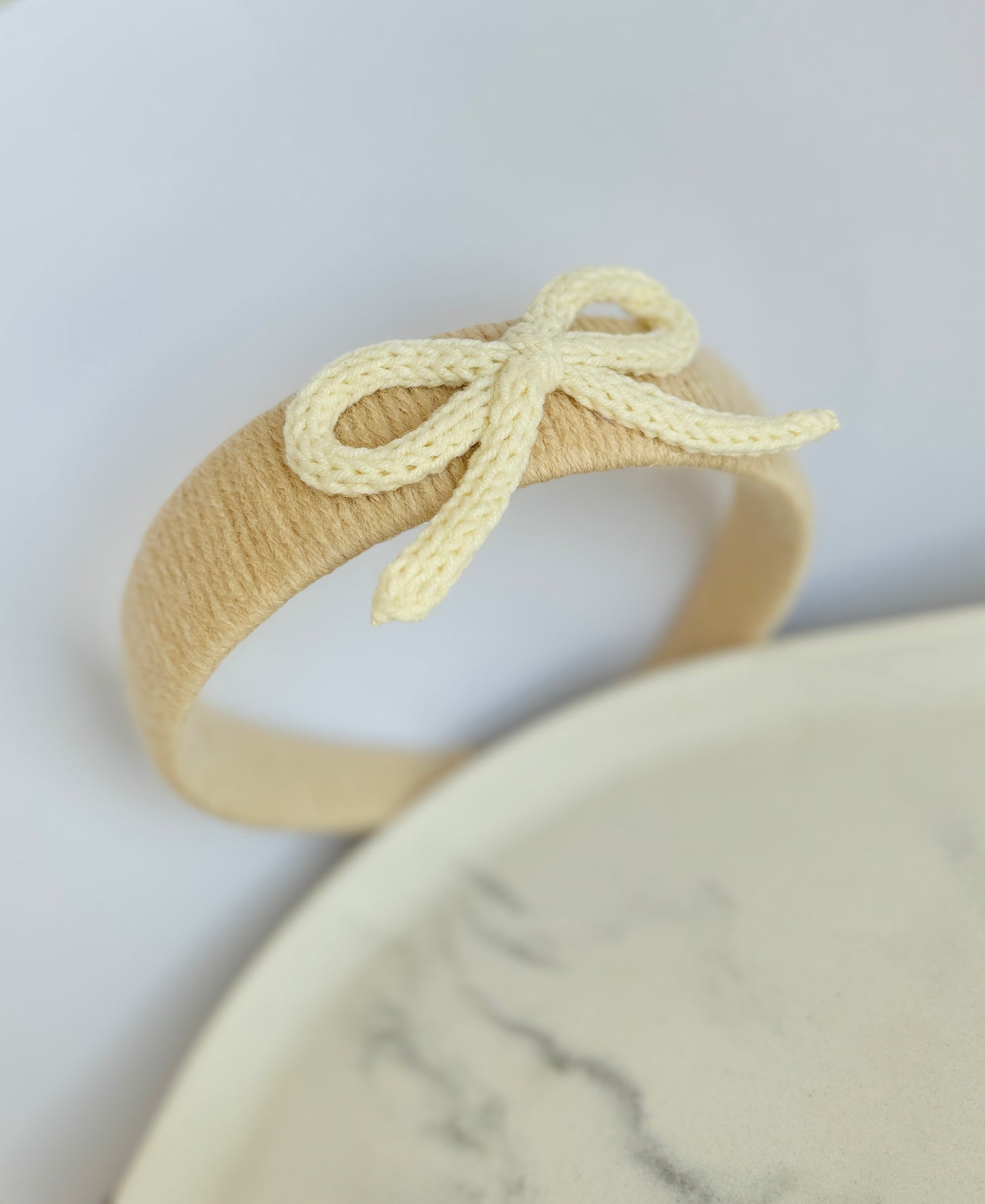 ,,Baltas kaspinėlis''